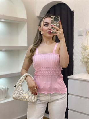 Pembe Desenli Askılı Triko Bluz