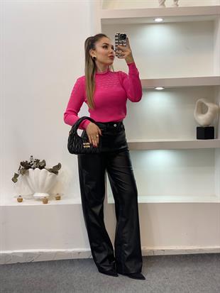 Pembe Desenli Yarım Boğazlı Triko Bluz