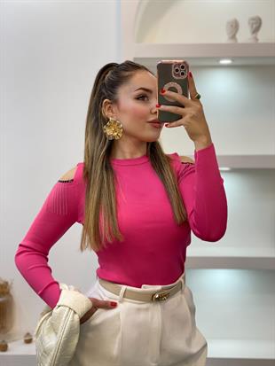 Pembe Omuzları Pencereli Zincir Dikimli Triko