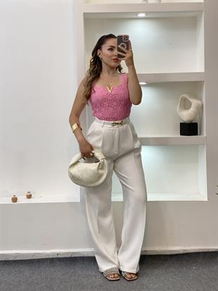 Pembe V Aksesuarlı Dantel Bluz