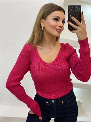 Pembe V Yaka Desenli Model Triko