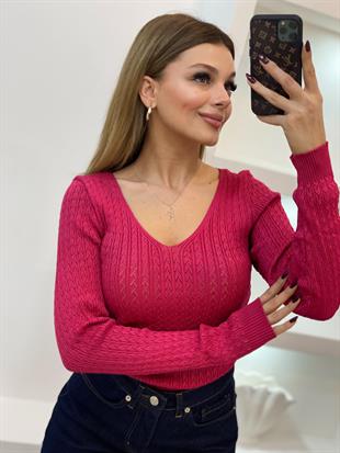 Pembe V Yaka Desenli Model Triko