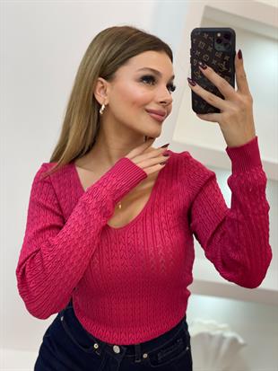 Pembe V Yaka Desenli Model Triko