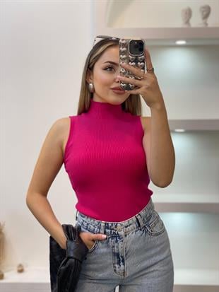 Pembe Yumoş Dokulu Kolsuz Triko