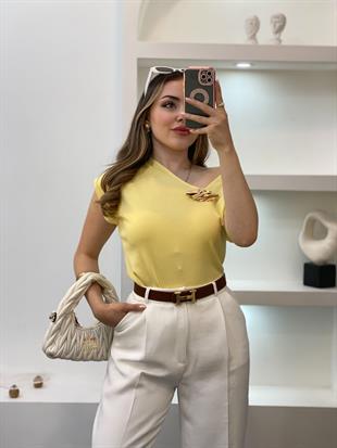 Sarı Gold Toka Detaylı Triko Bluz