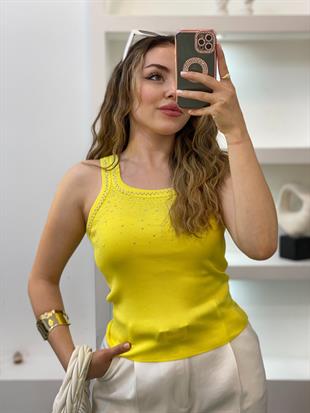 Sarı Önü Parıltılı Taşlı Kalın Askılı Triko Bluz