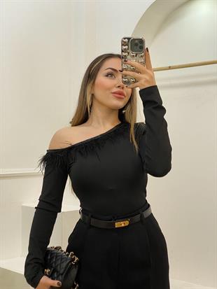 Siyah Asimetrik Yaka  Otrişli Bluz