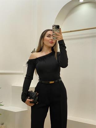 Siyah Asimetrik Yaka  Otrişli Bluz