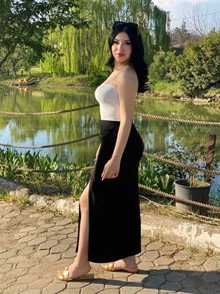 Siyah Baglamalı Model Keten Etek