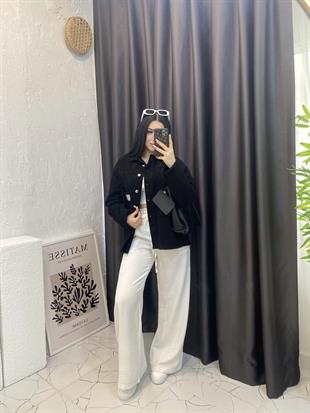Siyah Cebi Yazılı Model Gabardin Ceket 
