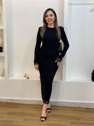 Siyah Dantel Detaylı Elbise