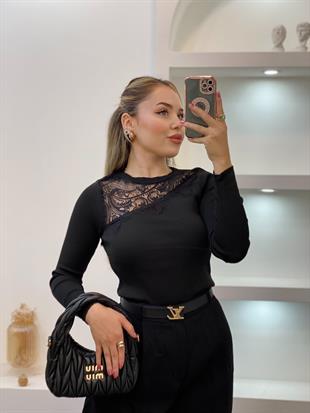 Siyah Dantel Detaylı Triko Bluz