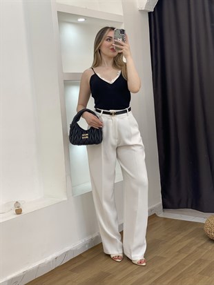 Siyah Dantel Yaka Ayarlanabilir Askılı Triko Bluz