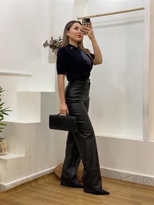 Siyah Fularlı Polo Yaka Triko 