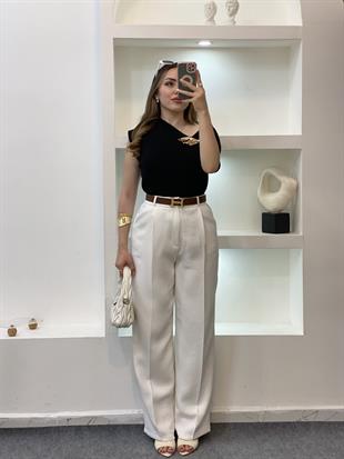 Siyah Gold Toka Detaylı Triko Bluz