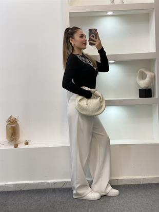 Siyah İnci Detaylı Triko Bluz