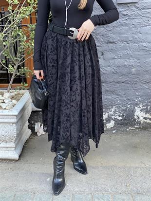 Siyah Kabartma Desenli Etek