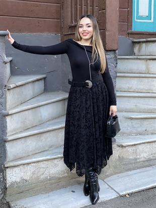 Siyah Kabartma Desenli Etek