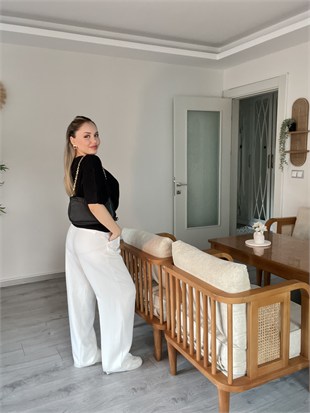 Siyah Kemerli Kayık Yaka Triko 