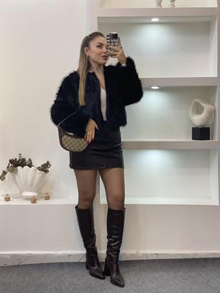 Siyah Kısa Form Kürk