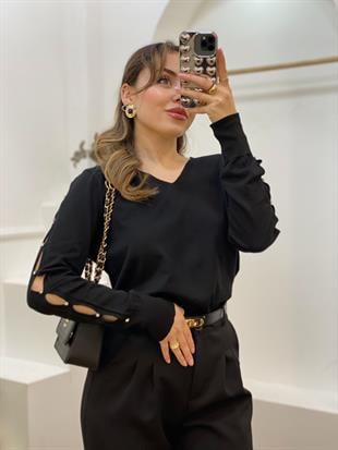 Siyah Kolları Pencereli Model Triko 