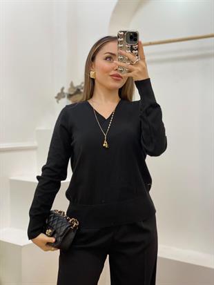 Siyah Kolları Pencereli Model Triko 