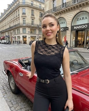 Siyah Kolsuz Dantel Bluz