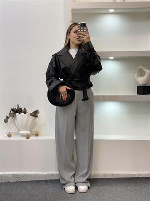 Siyah Kuşaklı Model Deri Ceket