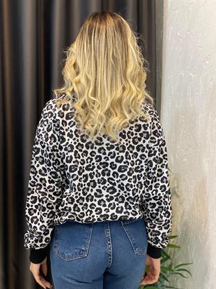Siyah Leopar Desen Harf Detaylı Sweatshirt 