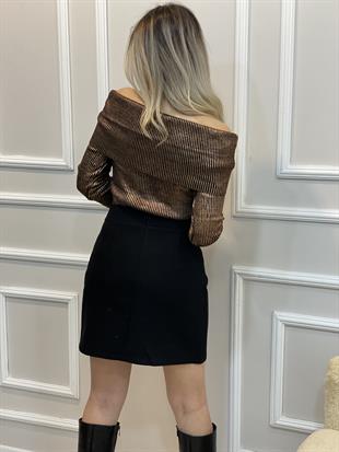 Siyah Mini Yırtmaç Detaylı Etek