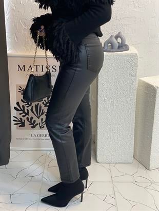 Siyah Mumlu Yüksek Bel Boyfit Jean 