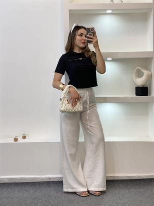 Siyah Önü Aksesuarlı Tshirt