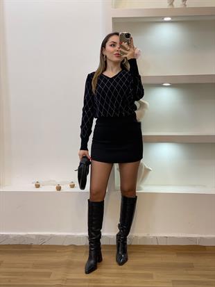 Siyah Parıltılı Taşlı Baklava Desen Triko Bluz