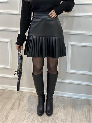 Siyah Piliseli Arkası Fermuarlı Deri  Etek