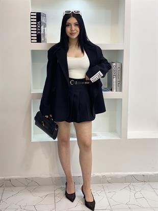 Siyah Piliseli Kemerli İçi Şortlu Etek