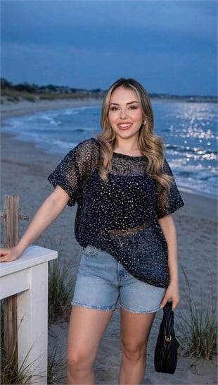 Siyah Pul İşlemeli  Bluz