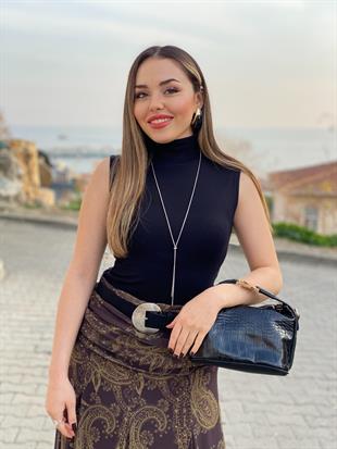 Siyah Renk Boğazlı Modal Kumaş Kolsuz Basic Bluz