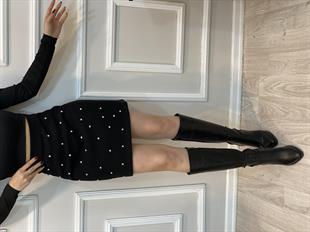 Siyah Taş Çakımlı Kaşe Etek