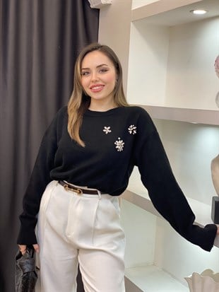 Siyah Taşlı Model Triko Kazak