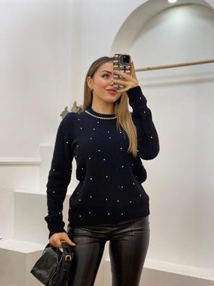 Siyah Yakası Taşlı Yumoş Dokulu Kazak
