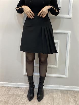 Siyah Yanı Piliseli Arkası Fermuarlı Etek