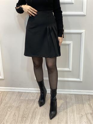 Siyah Yanı Piliseli Arkası Fermuarlı Etek