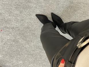 Siyah Yüksek Bel Kemerli Deri Pantolon 