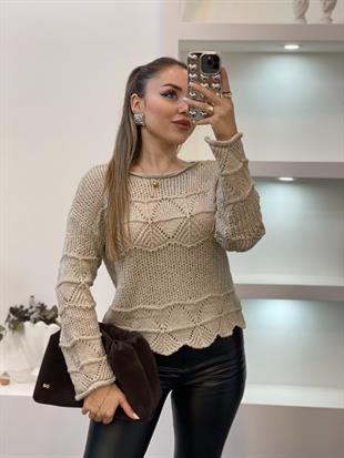 Taş Renk Kayık Yaka Triko Kazak