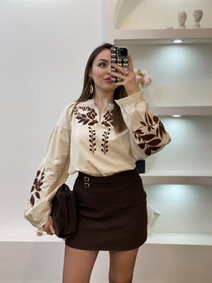 Tasarım Bej Kahve Nakışlı Bluz 