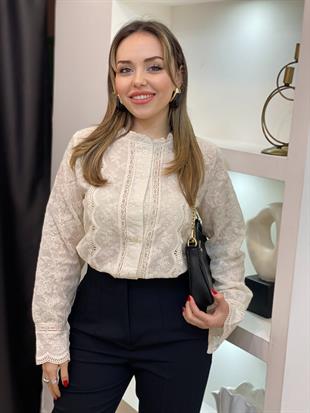 Tasarım Bej Renk Nakışlı Gömlek 