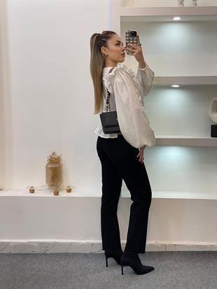 Tasarım Beyaz Fisto Detay Nakışlı Volanlı  Bluz 