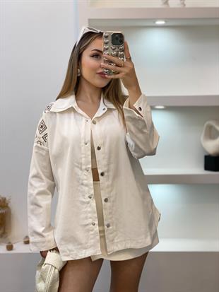 Tasarım Beyaz Nakışlı Ceket 