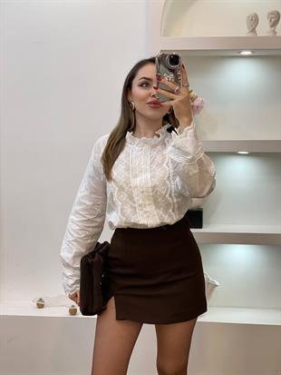 Tasarım Beyaz Renk Nakışlı Gömlek 