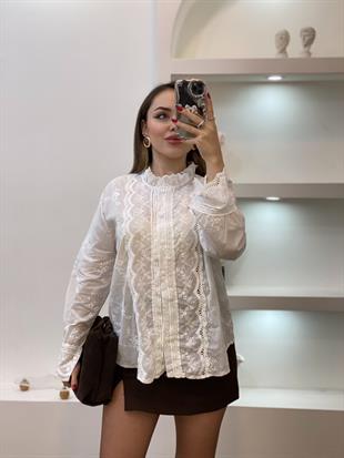 Tasarım Beyaz Renk Nakışlı Gömlek 